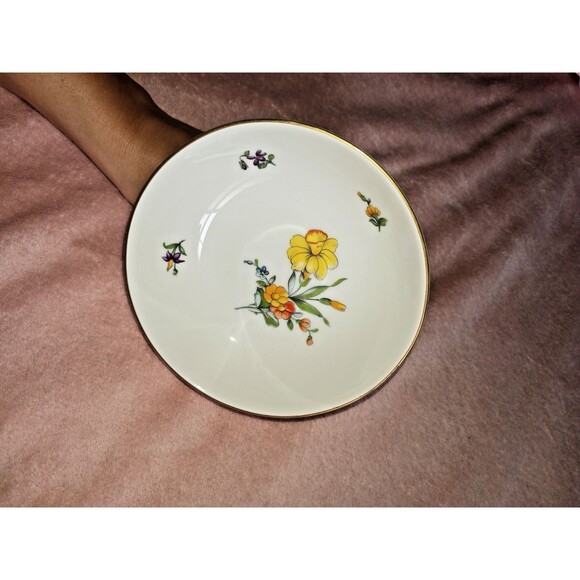 Rare Item - Bing and Grondahl Copenhagen Daffodil Porcelain Compote Dolphin Base - Picture 7 of 9